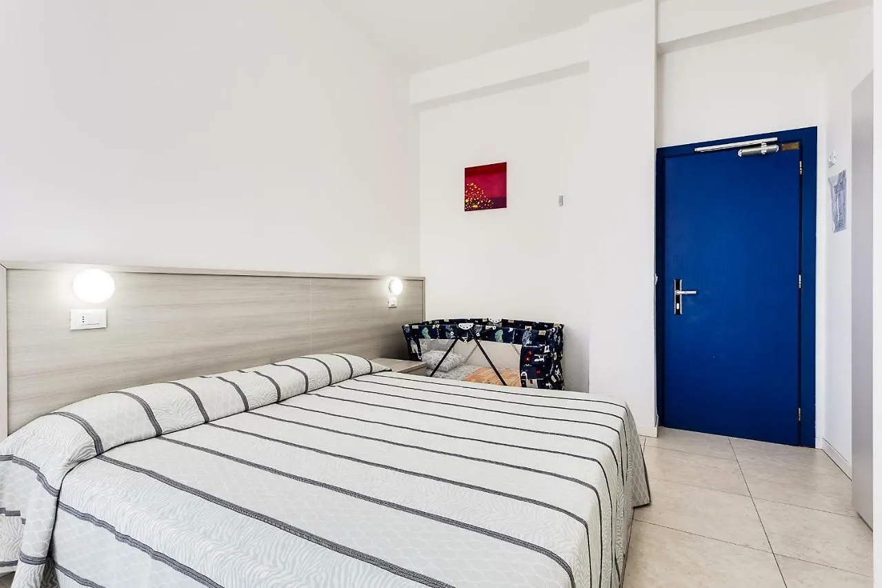 Hotel Blues Cervia 3*,  İtalya